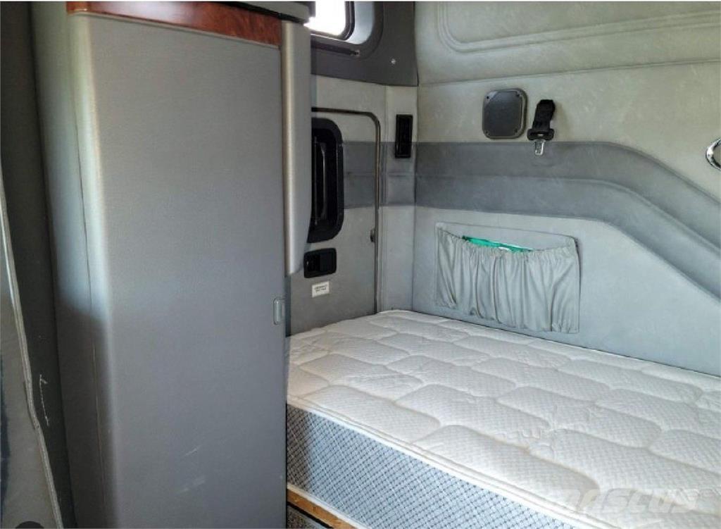 Mack CXU613 Autotractoare