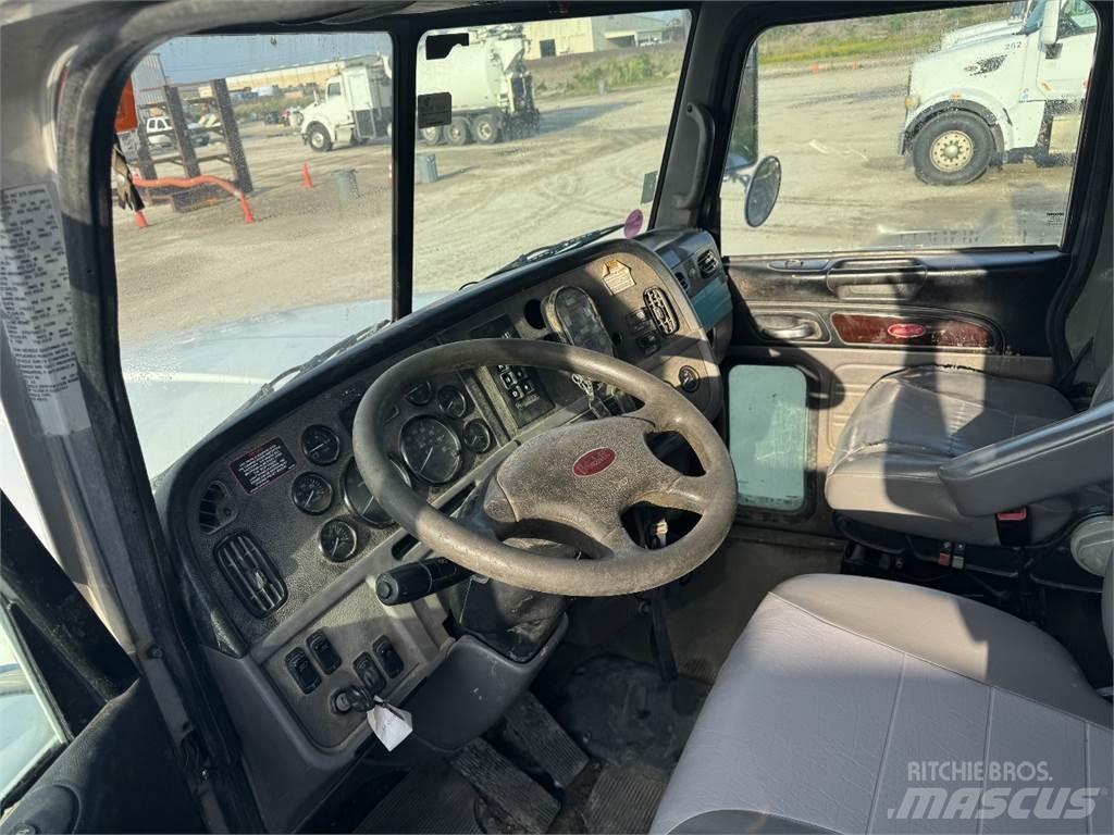 Peterbilt 367 Altele