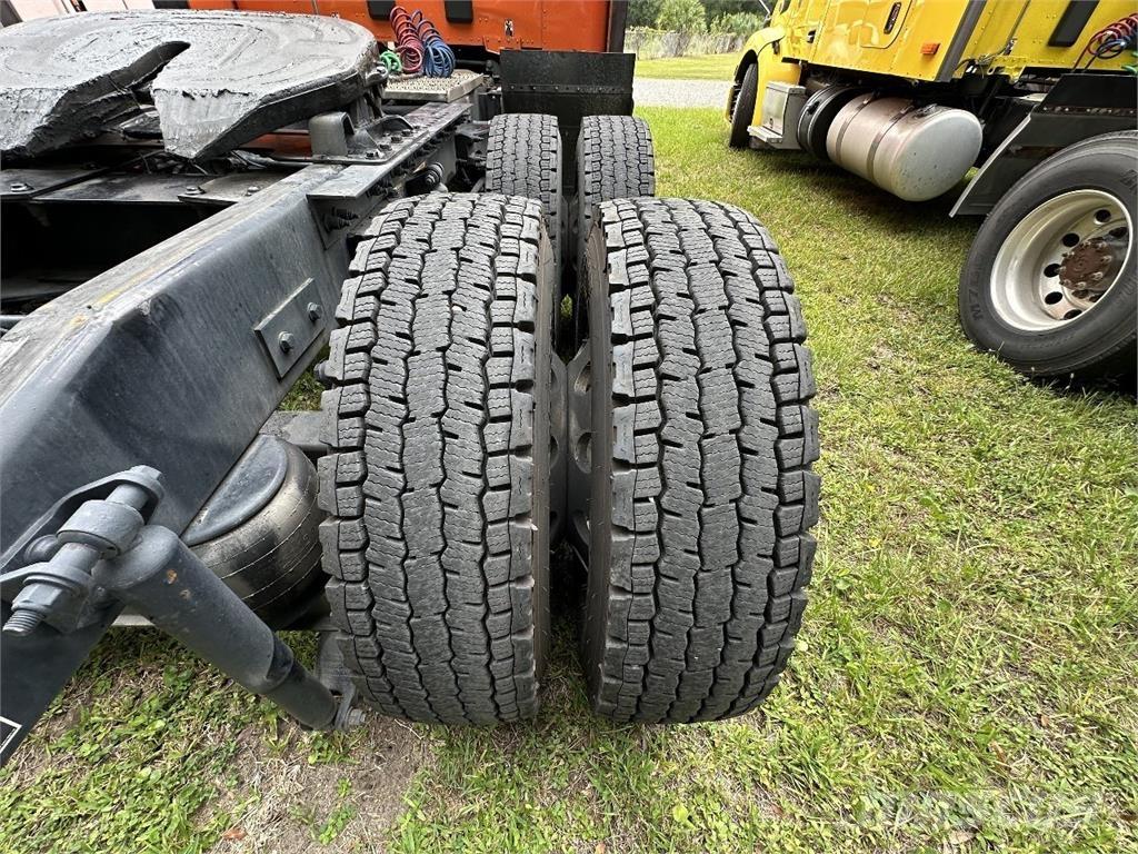 Peterbilt 579 Autotractoare