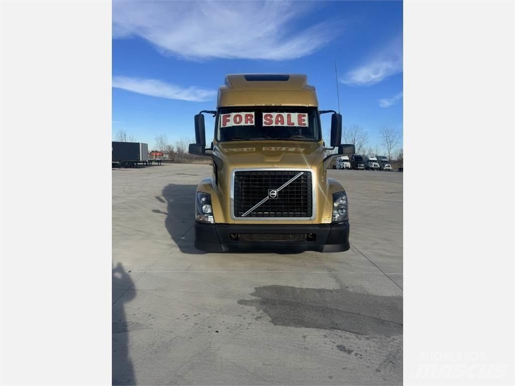 Volvo VNL 780 Autotractoare