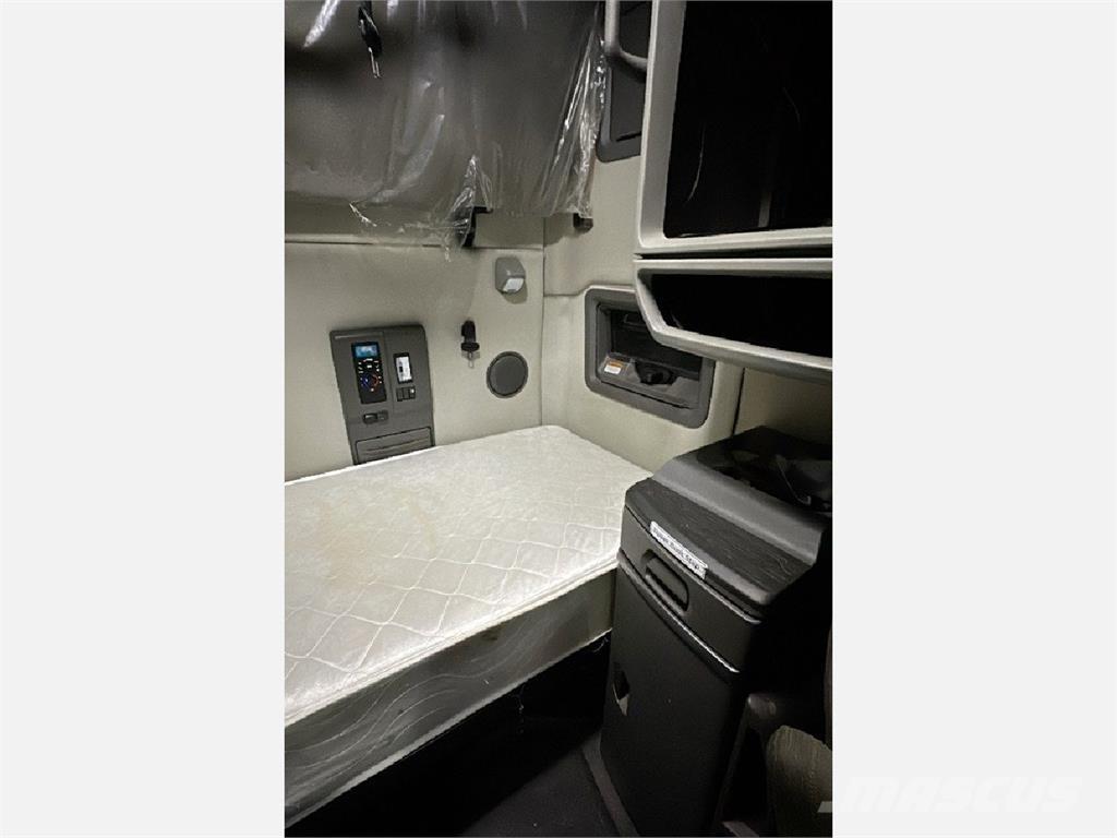 Volvo VNL64T760 Autotractoare