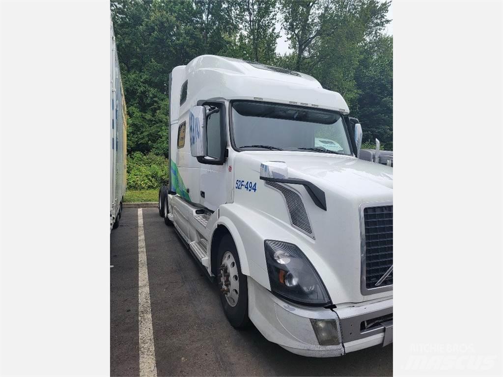 Volvo VNL64T780 Autotractoare