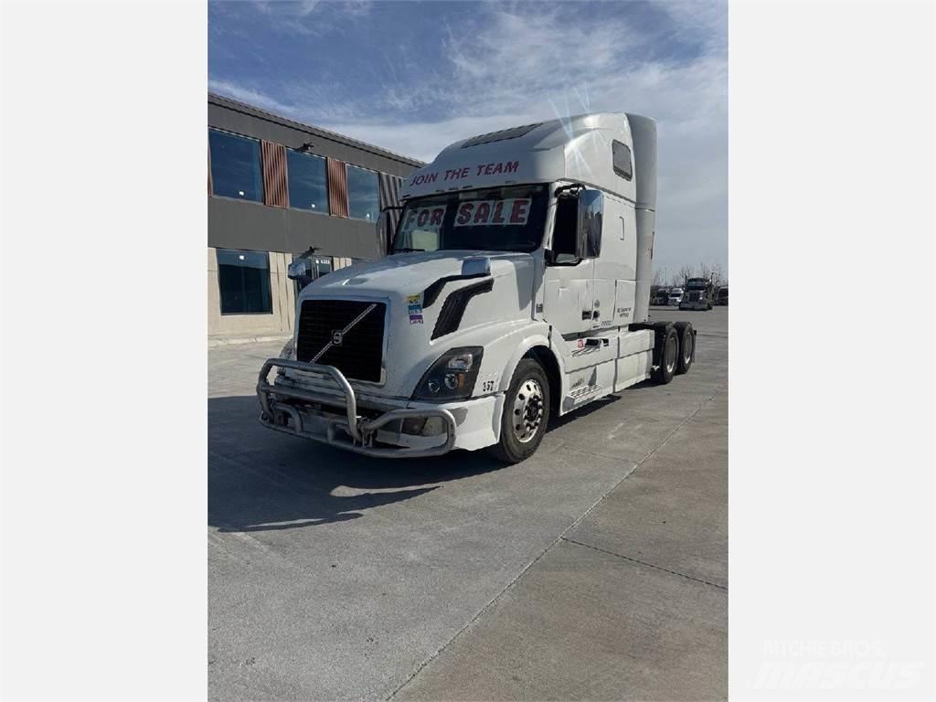 Volvo VNL670 Autotractoare