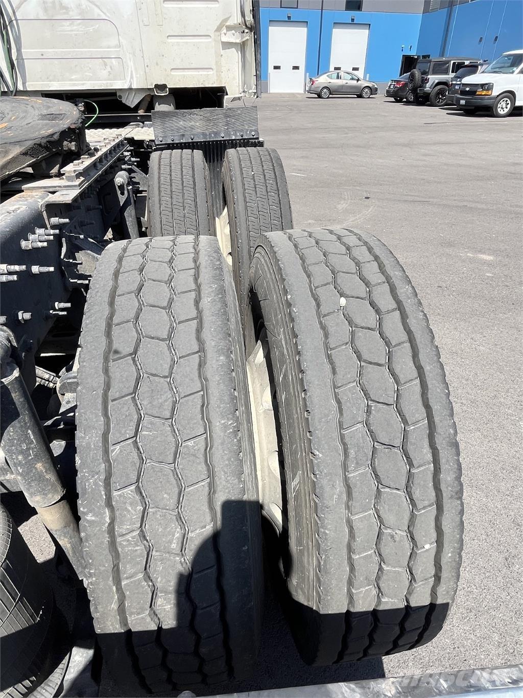 Volvo VNL860 Autotractoare