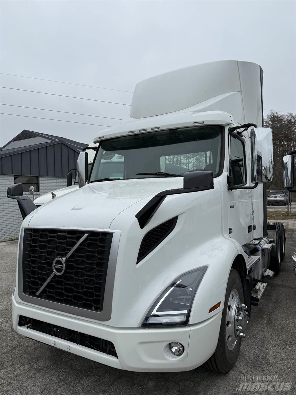 Volvo VNR64T300 Autotractoare