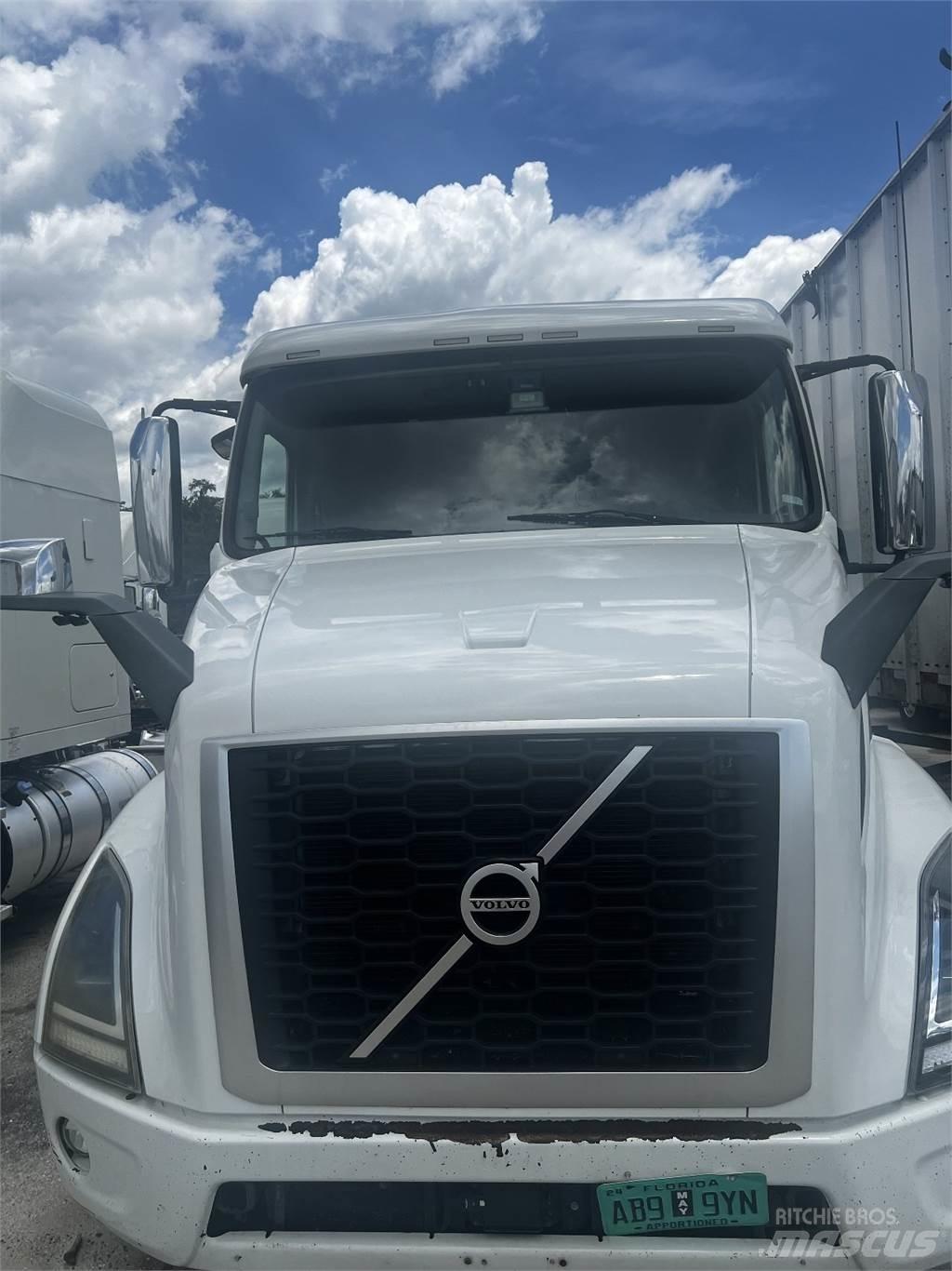 Volvo VNR64T640 Autotractoare