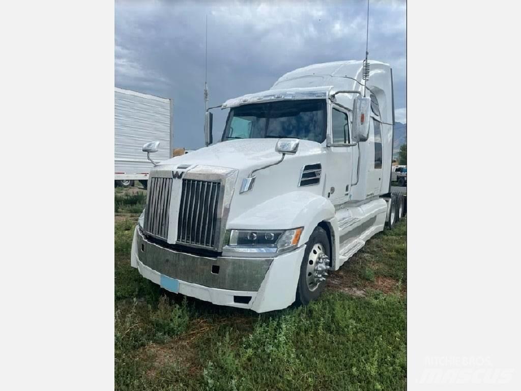 Western Star 5700XE Autotractoare
