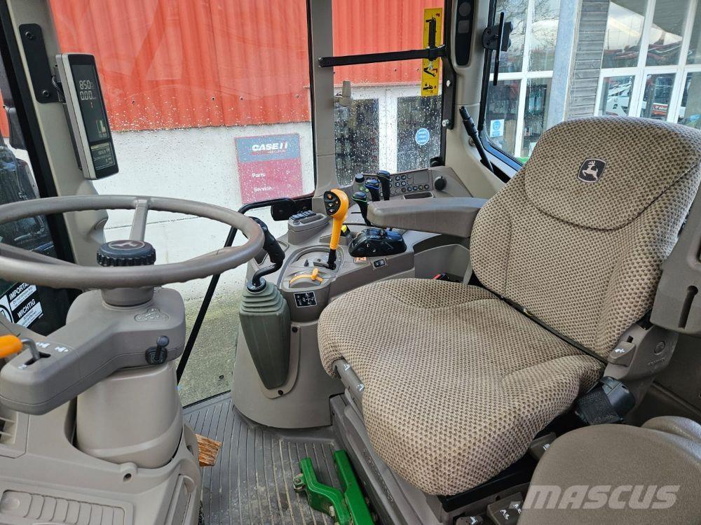 John Deere 6120M Tractoare