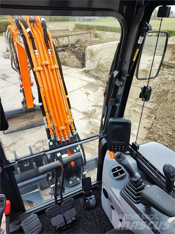 Develon DX27z-7 Mini excavatoare < 7t