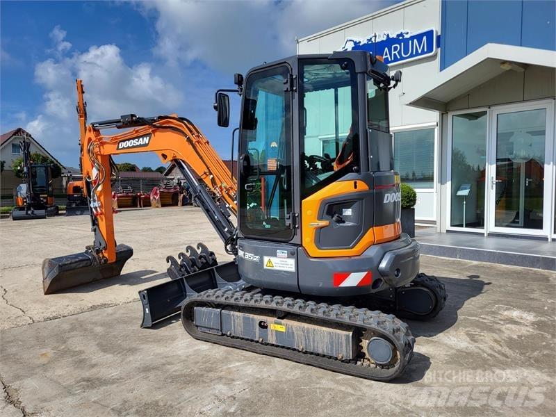 Develon DX35z-7 Mini excavatoare < 7t