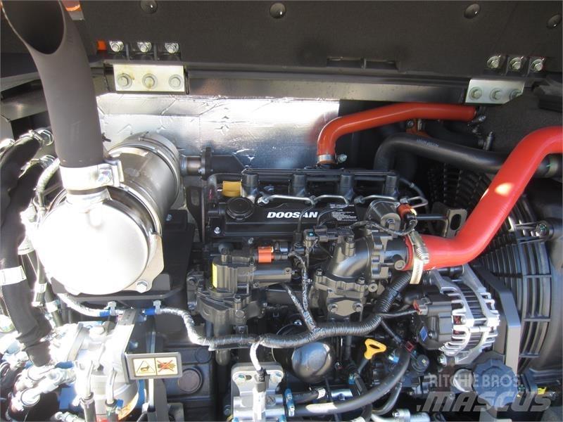 Develon DX57W-7 Mini excavatoare < 7t