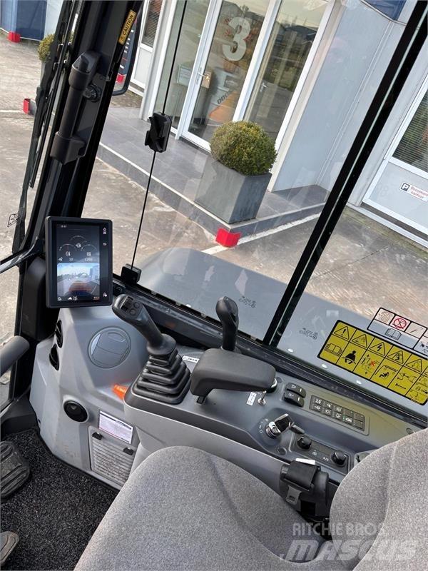 Develon DX63-7 Excavatoare 7t - 12t