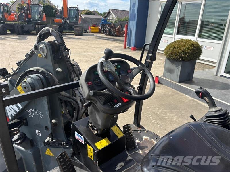 GiANT V6004T Incarcator pe pneuri