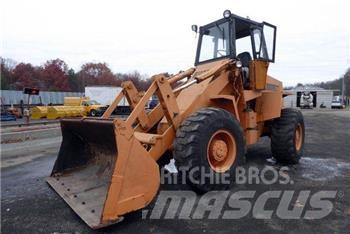 CASE W24B Incarcator pe pneuri