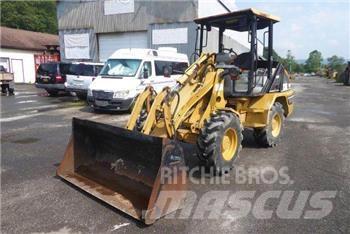 CAT 902 Incarcator pe pneuri