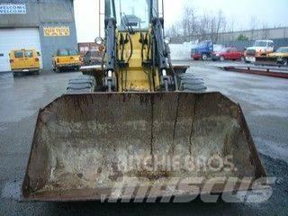 CAT IT18B Incarcator pe pneuri