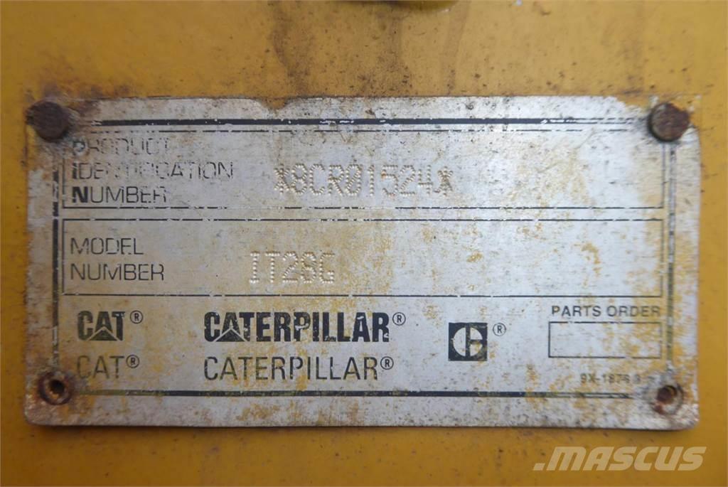 CAT IT28G Incarcator pe pneuri
