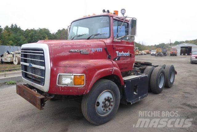 Ford L9000 Camion cabina sasiu