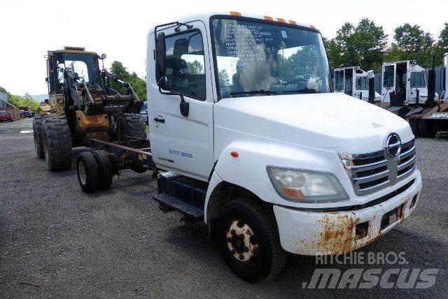 Hino 145 Camion cabina sasiu