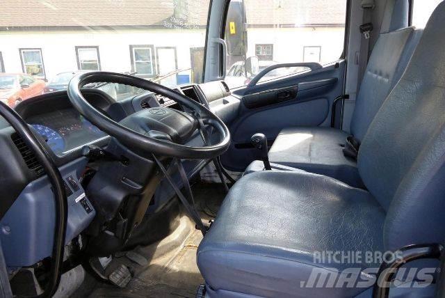 Hino NB165 Camion cabina sasiu