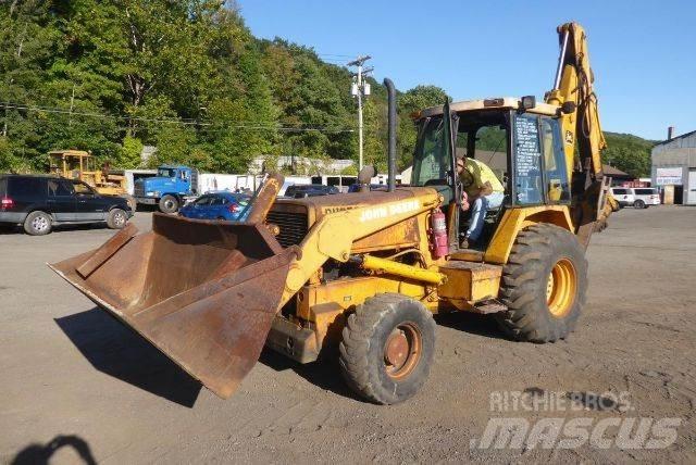 John Deere 710B Buldoexcavatoare