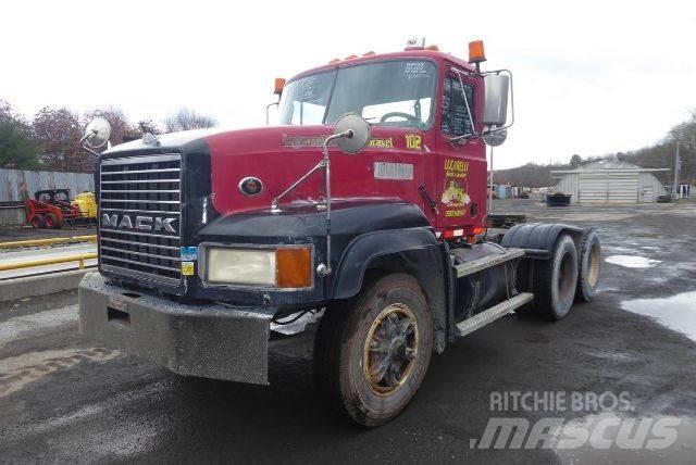 Mack CL713 Camion cabina sasiu
