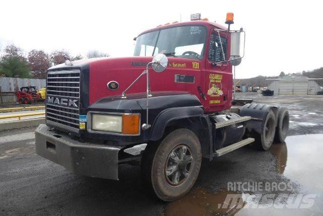 Mack CL713 Camion cabina sasiu