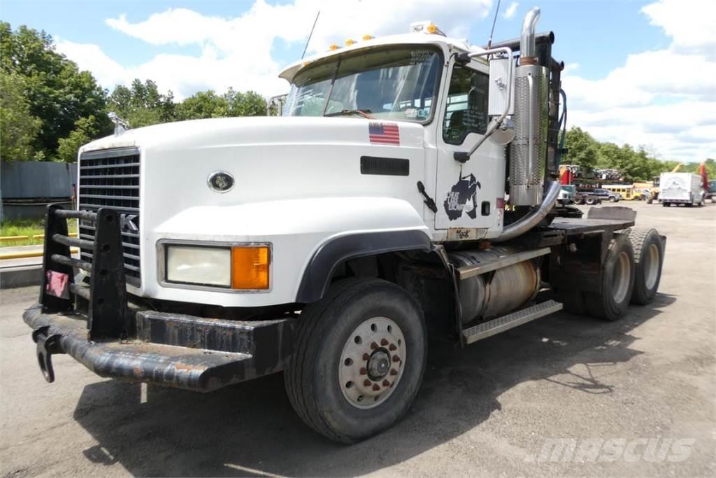 Mack CL733 Camion cabina sasiu