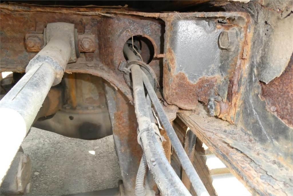 Mack CL733 Camion cabina sasiu