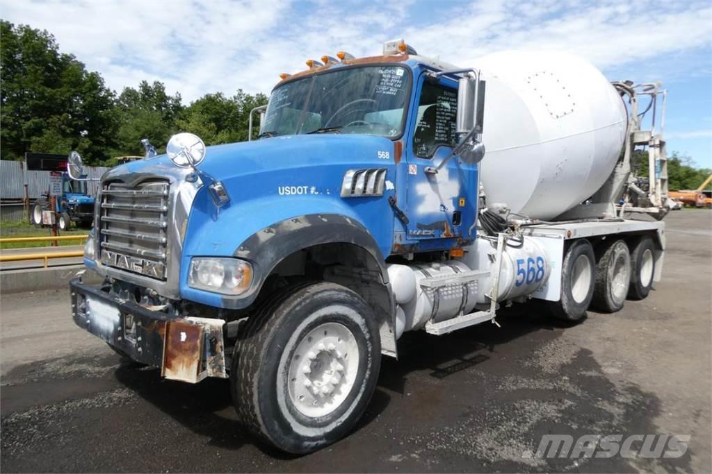 Mack CTP713 Betoniera