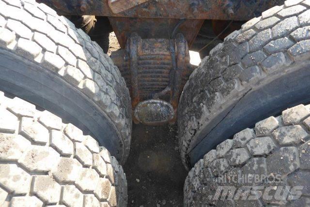 Mack CV713 Camion cabina sasiu