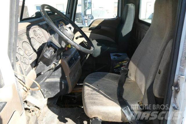 Mack CV713 Camion cabina sasiu