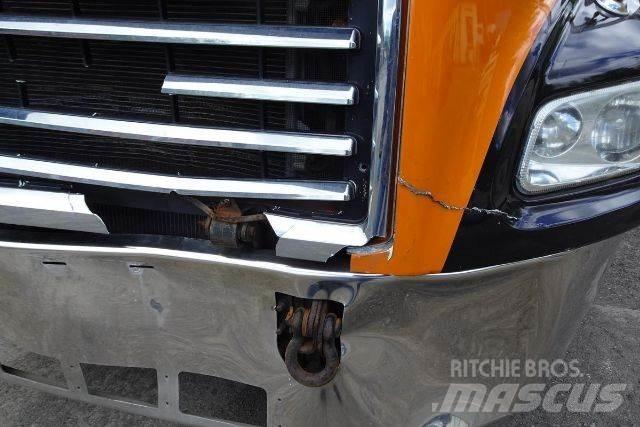 Mack CX612 Camion cabina sasiu