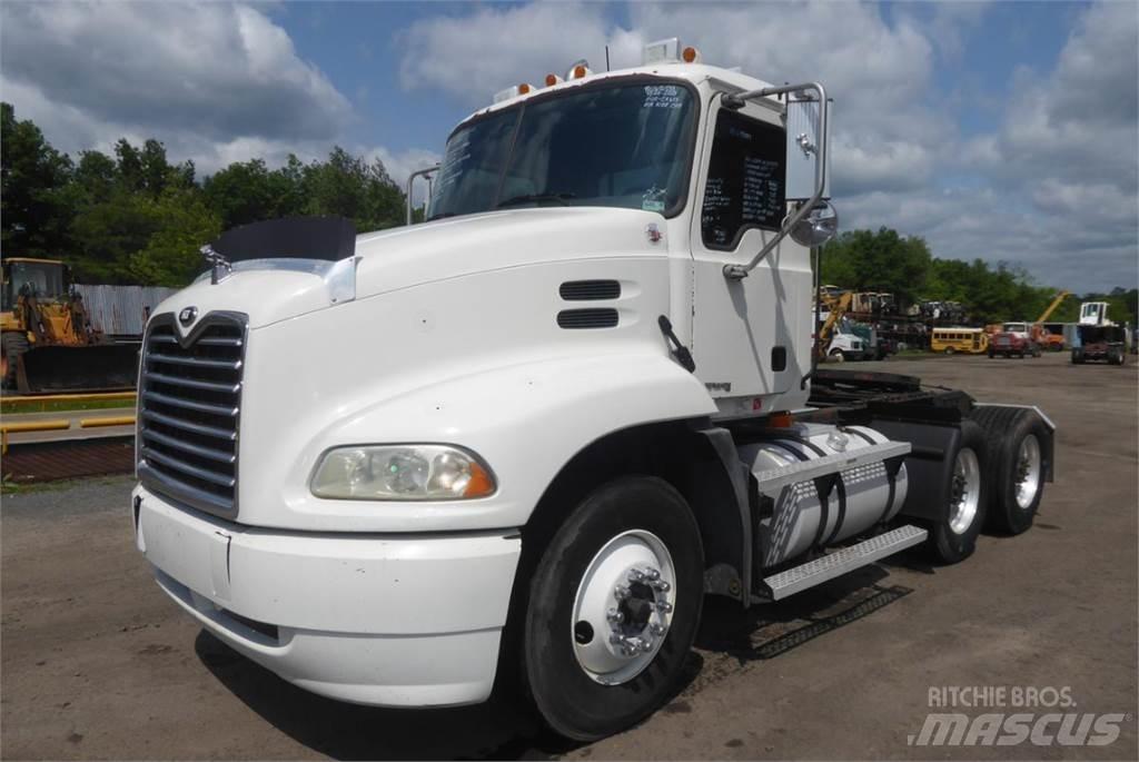 Mack CX613 Camion cabina sasiu