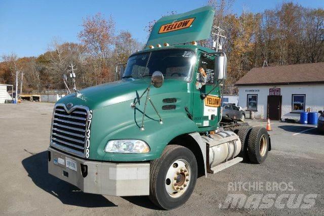 Mack CXN612 Camion cabina sasiu