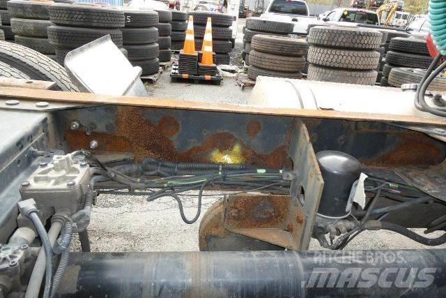 Mack CXN613 Camion cabina sasiu