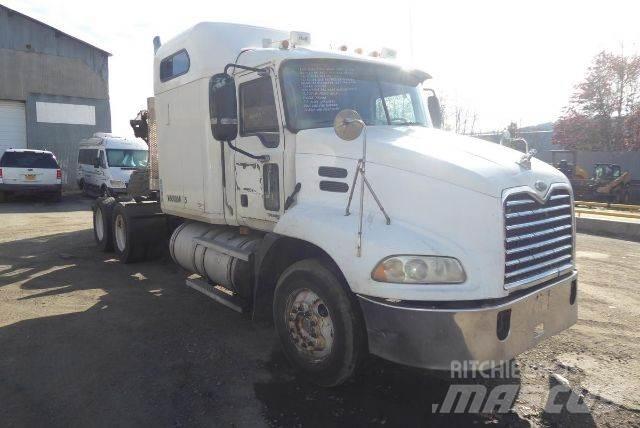 Mack CXN613 Autotractoare