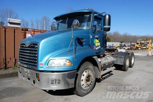 Mack CXN613 Camion cabina sasiu