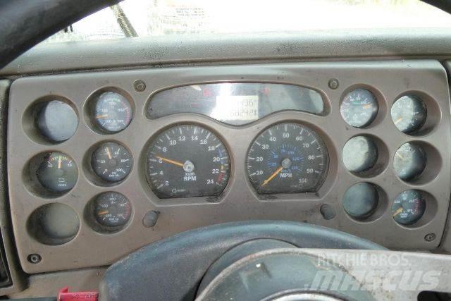 Mack CXN613 Camion cabina sasiu