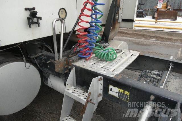 Mack CXU613 Autotractoare