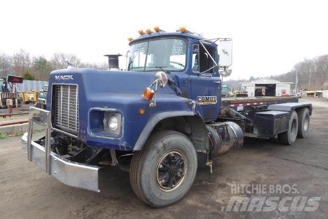 Mack RB688S Camion cadru container