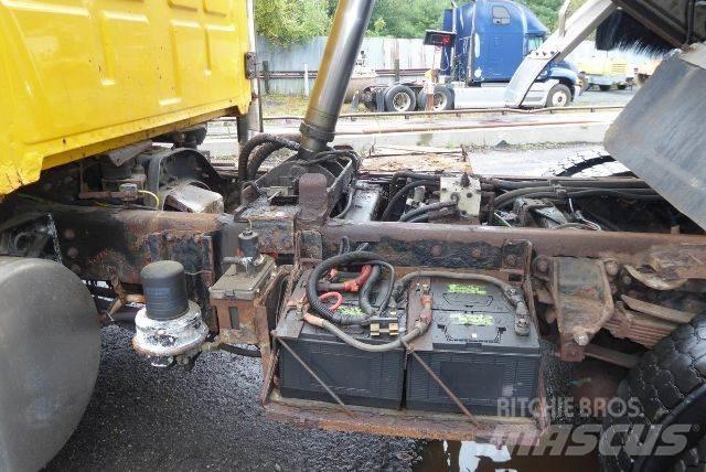 Sterling L8500 Autobasculanta