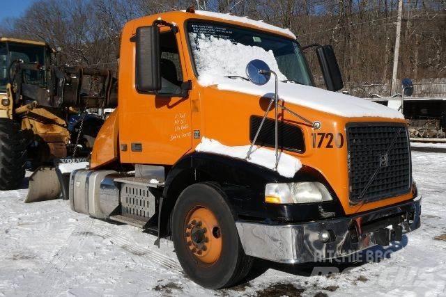 Volvo VNM42T Camion cabina sasiu