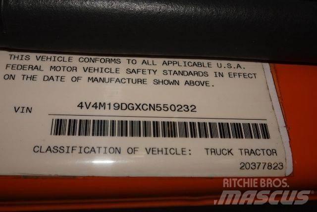Volvo VNM42T Camion cabina sasiu
