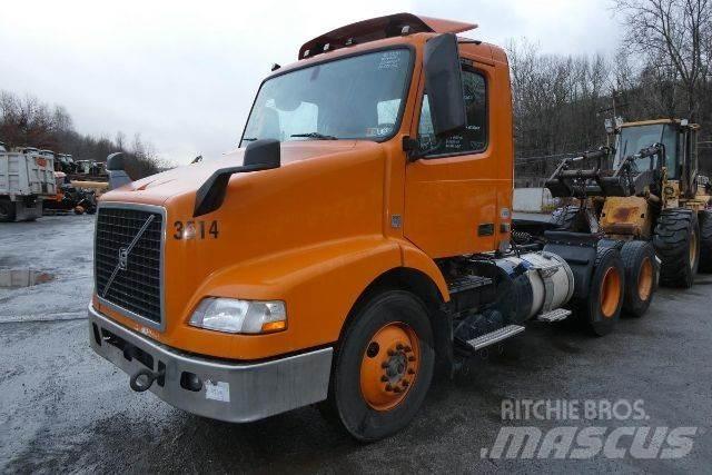 Volvo VNM64T Camion cabina sasiu