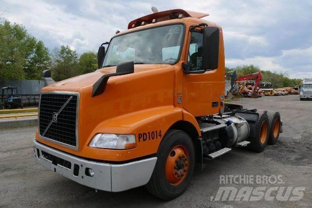 Volvo VNM64T Camion cabina sasiu