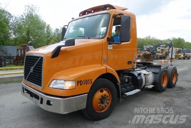 Volvo VNM64T Camion cabina sasiu
