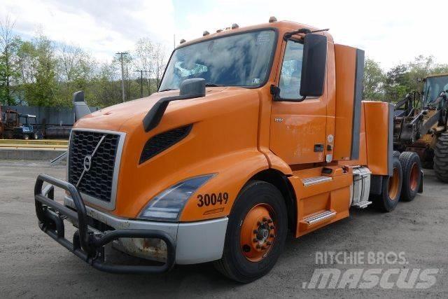 Volvo VNR64T300 Camion cabina sasiu