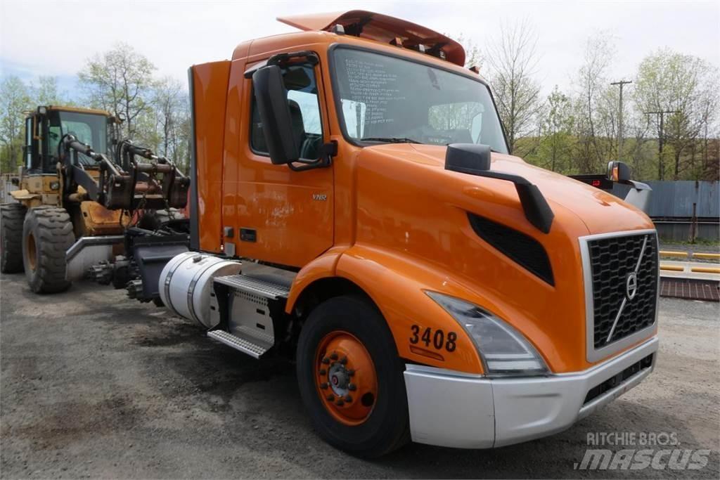 Volvo VNR64T300 Camion cabina sasiu