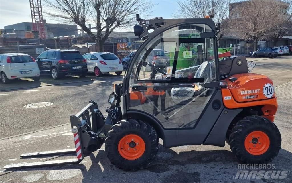 Ausa T144H Stivuitoare telescopice